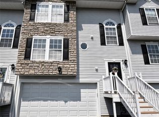 1105 Arrowhead Dr, Washington, PA