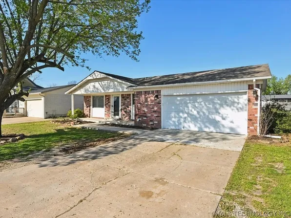 1212 S A St, Skiatook, OK 74070