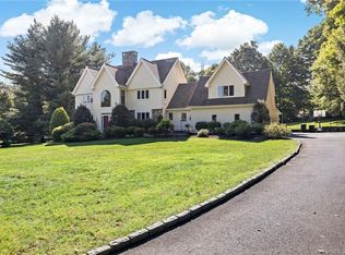 91 Walnut Hill Rd, Bethel, CT 06801