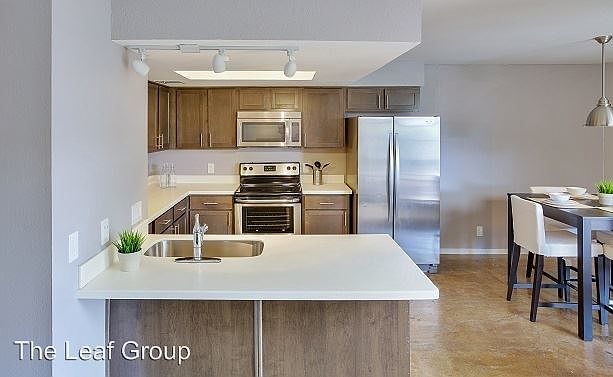 1st image of 3416 Willowrun Dr APT 1