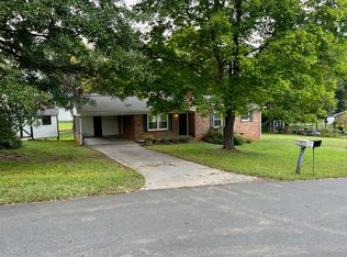 101 Fairway Dr, Belmont, NC 28012