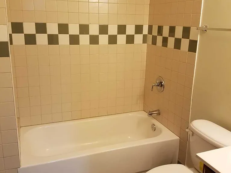 804 Hollins St #1 — Photo 33