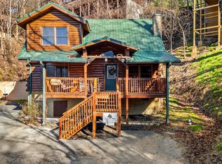 633 Chickasaw Gap Way, Pigeon Forge, TN 37863