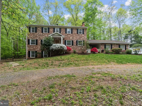 9135 Forestview Dr, Manassas, VA 20112