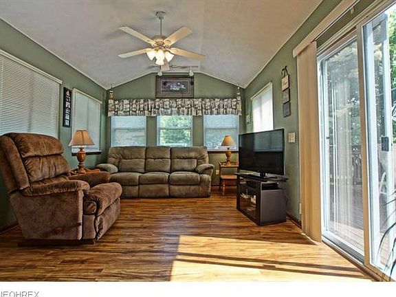 5th image of 36635 Garretts Cove Dr