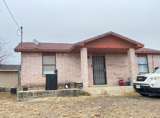 822 Ranchitos Rd, Eagle Pass, TX 78852