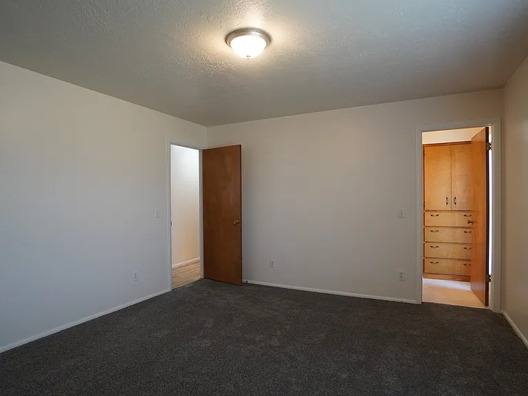 615 S 5900 W — Photo 21