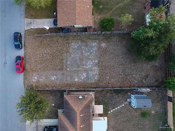 5th image of 709 N Padre Ave