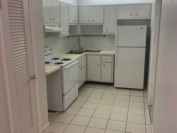 5th image of 2426 SE Seventeen Street Cswy #103A