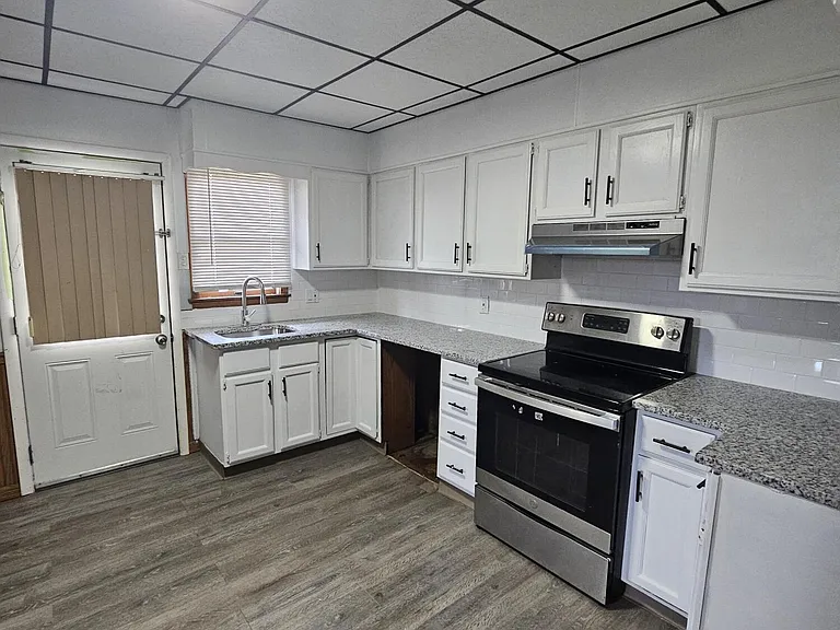 106 N Main St #1 — Photo 9