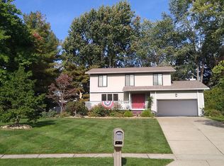 244 Mistwood Dr, Tallmadge, OH