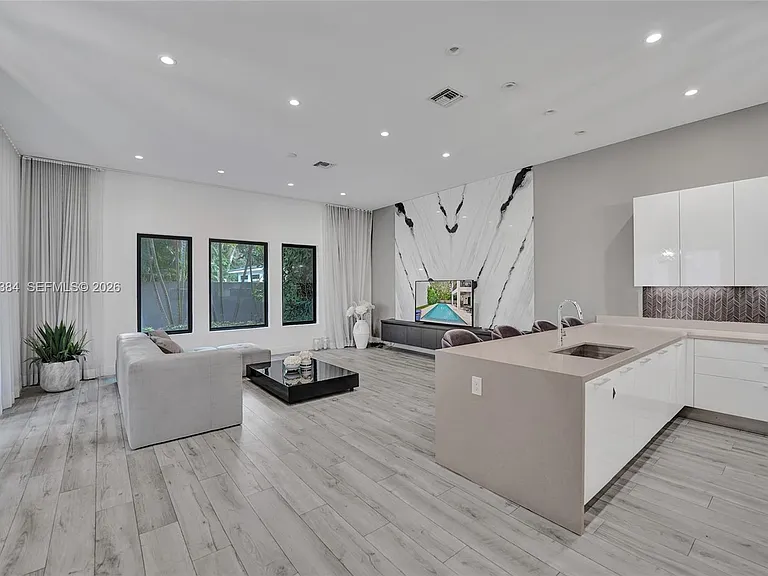 5742 Brookfield Cir E — Photo 10