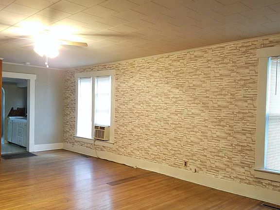 3rd image of 1707 N Joplin St