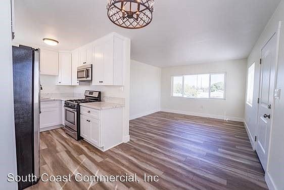 3rd image of 3347 A St