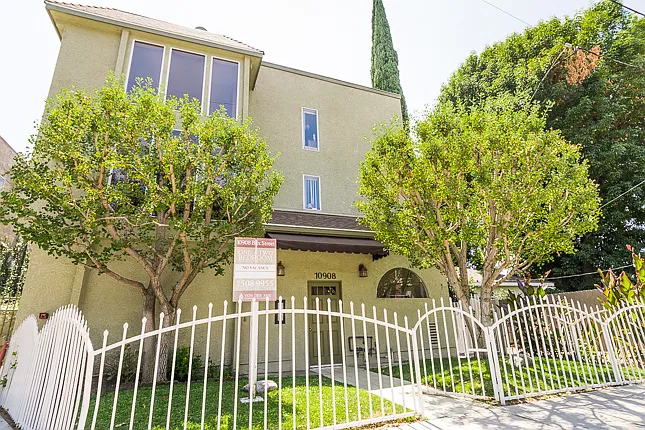10908 Blix St #4 — Photo 1