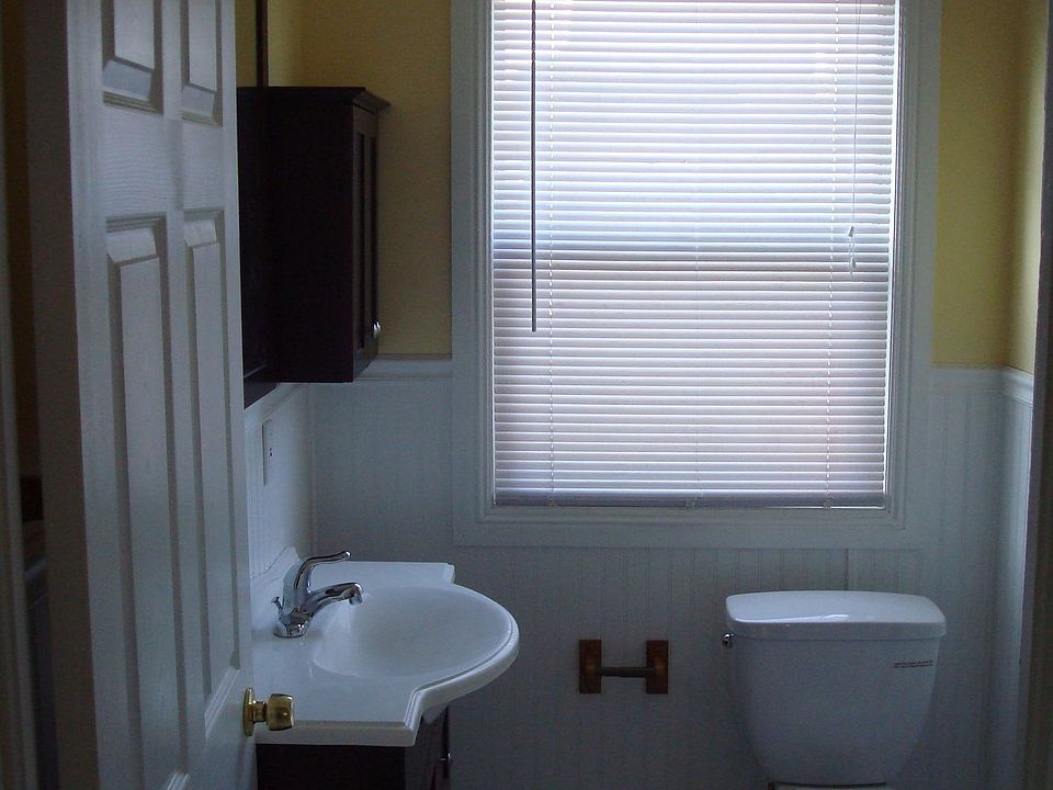 2nd image of 967 16th St