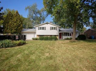 28438 Elder Dr, North Olmsted, OH 44070