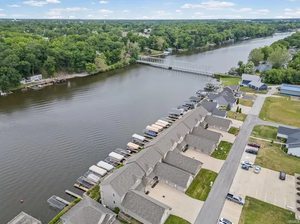 12368 N Bridgeview Dr #5, Monticello, IN 47960
