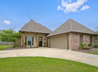 10401 Hill Pointe Ave, Baton Rouge, LA 70810