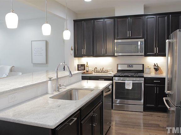 3rd image of 225 Monarda Way