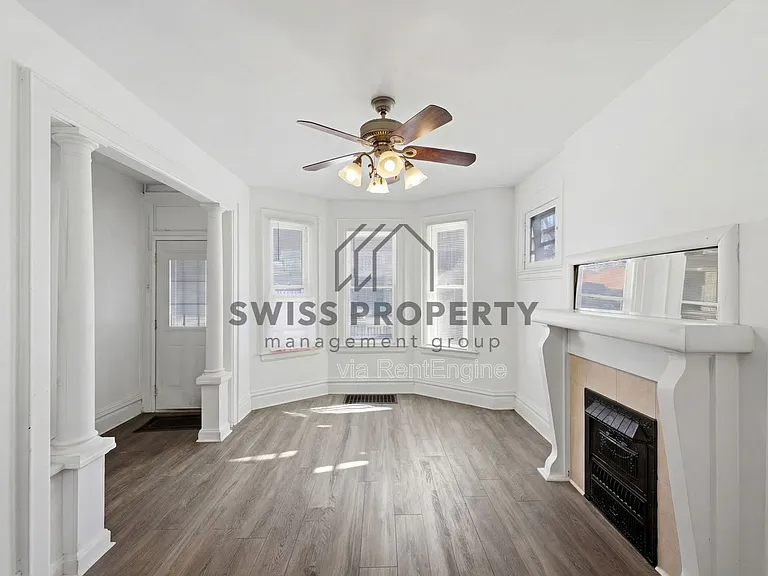 2211 Summit St — Photo 21