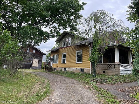 2nd image of 945 Highland Ave