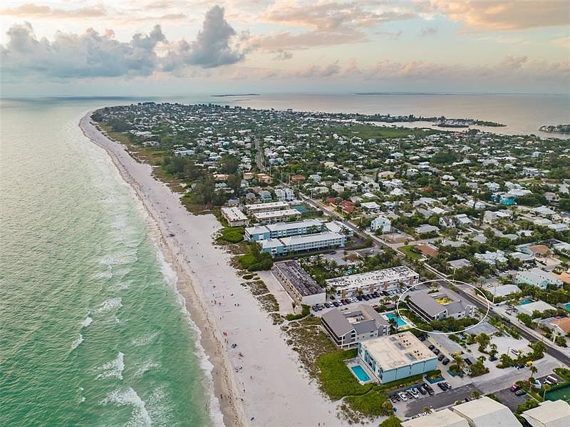 6812 Gulf Dr, Holmes Beach, FL 34217 Zillow