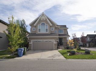 126 Aspen Acres Mnr SW, Calgary, AB T3H0W7
