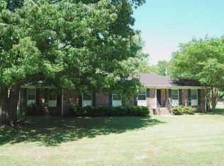 2221 Hillcrest Rd, Corinth, MS 38834