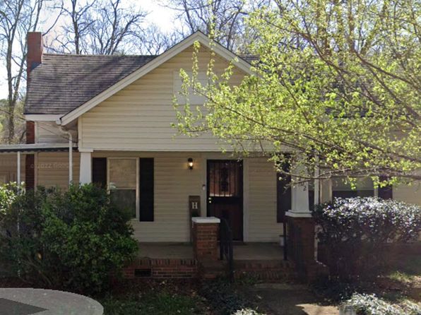 202 Church Ave SE