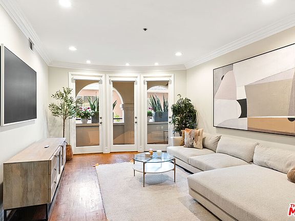 2nd image of 10364 Almayo Ave APT 205