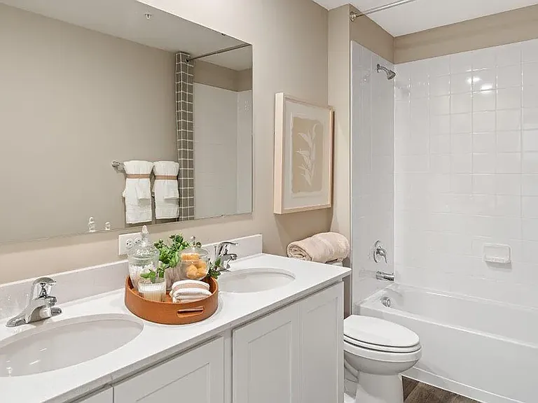 383 Eclipse St — Photo 3