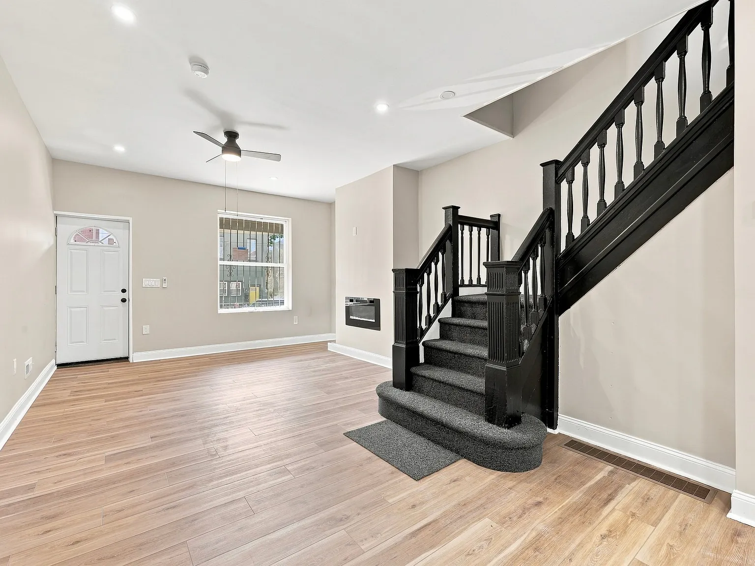 3 bed, 1320 sqft, $1,750 — Photo 4