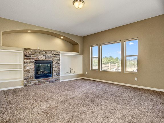 5th image of 884 Black Arrow Dr