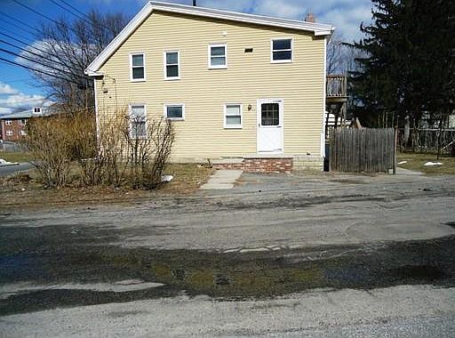2nd image of 16 Nichols St
