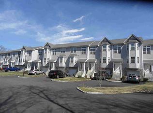 8 Doe Trl, Wappingers falls, NY 12590