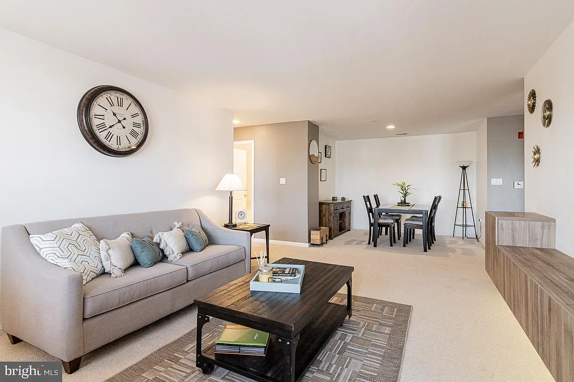 1 bed, 1370 sqft, $2,050 — Photo 3