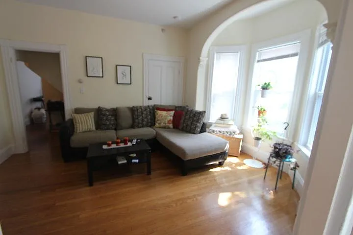 115 Ellery St — Photo 1