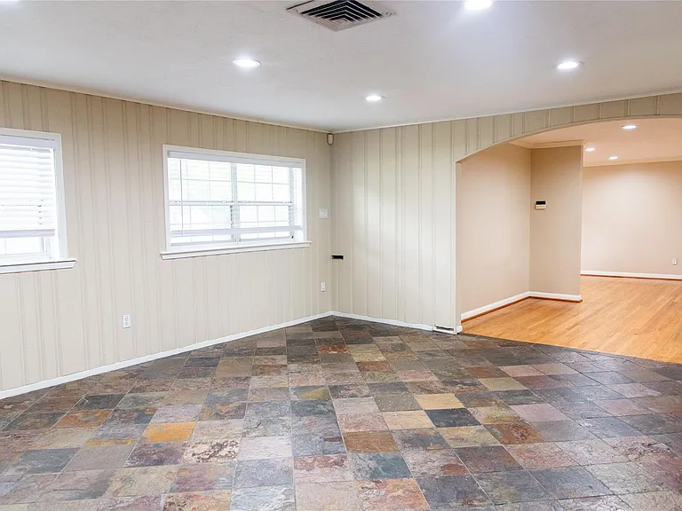 5564 Aspen St — Photo 12