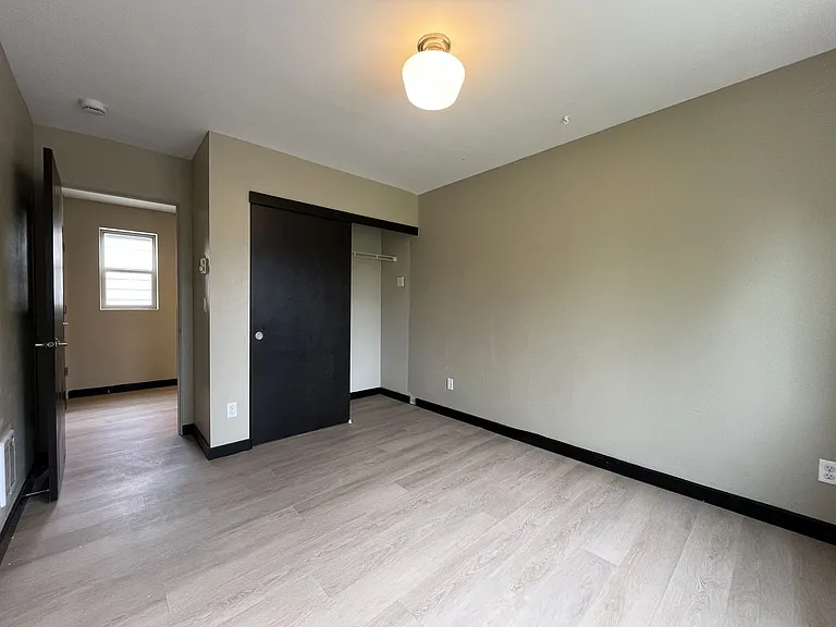 13758 SE Linden Ln — Photo 34
