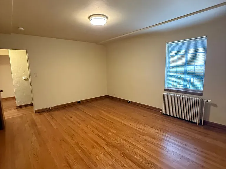Top Floor Large Apartment with View — Photo 16