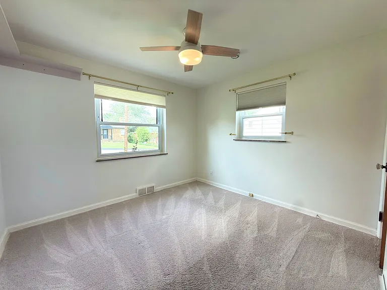 4525 Ellman Ave — Photo 5