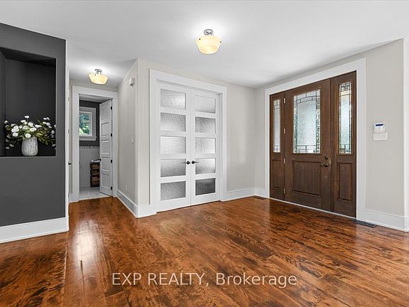 5th image of 130 Ironstone Ct