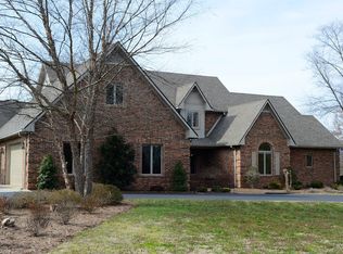 320 Crestview Ln, Dayton, TN 37321