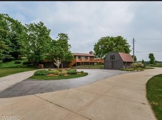 1505 Quincy St SW, Grandville, MI 49418