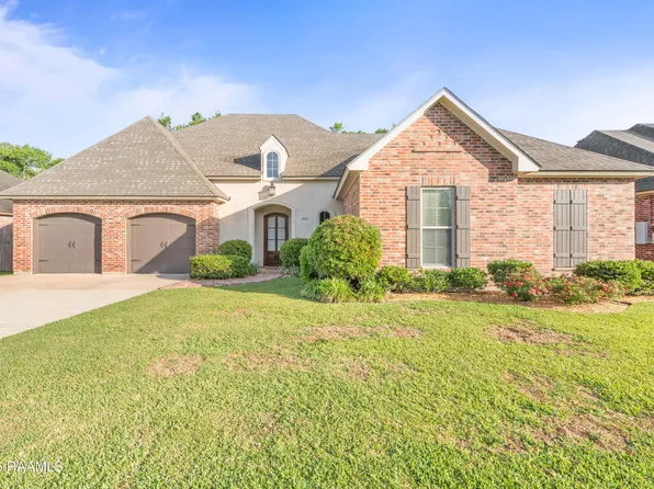 202 Seychelles Ln, Lafayette, LA 70508