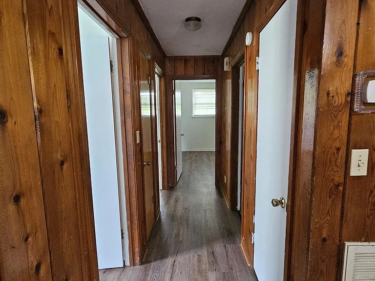 1106 Bel Aire Dr — Photo 10