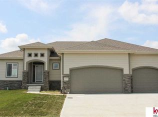 11734 S 110th St, Papillion, NE 68046