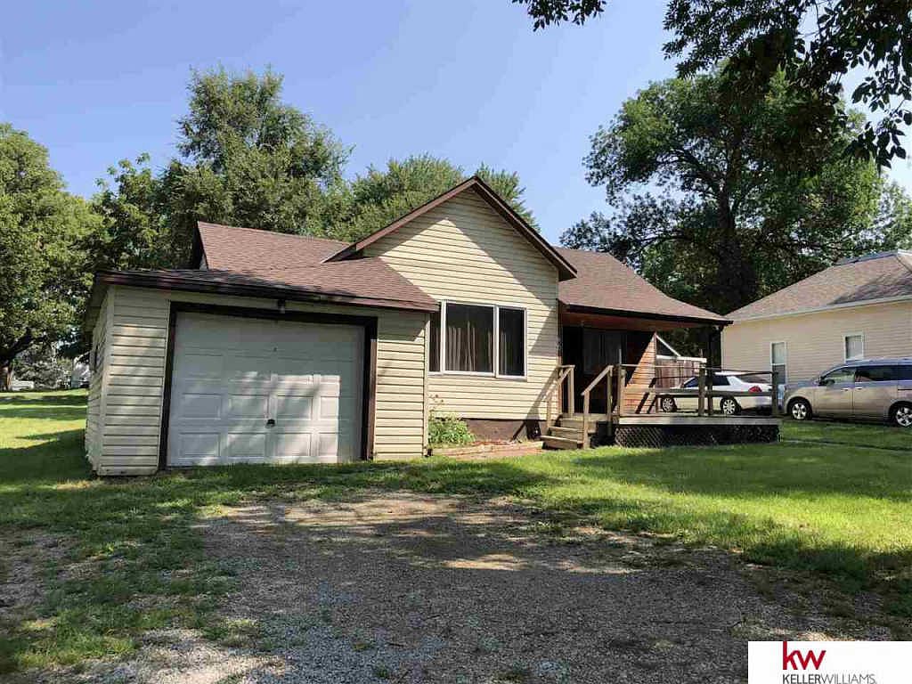 314 W Elm St, Cedar Bluffs, NE 68015 | Zillow