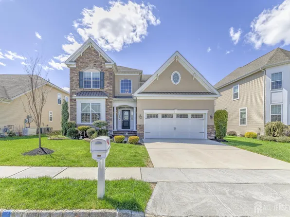 6 Michelangelo Dr S, Monmouth Junction, NJ 08852